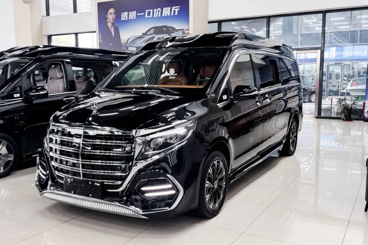 Mercedes-Benz V300 2026